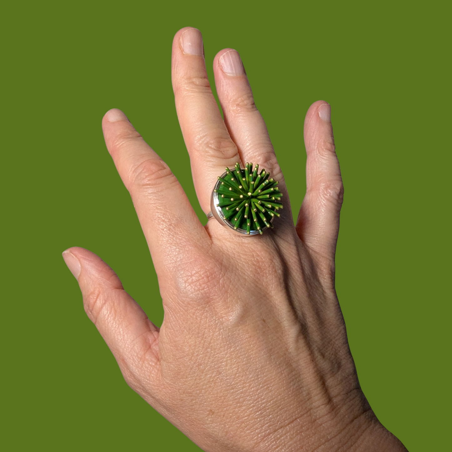 Grass green - Starburst ring